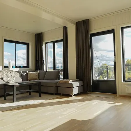 Lejlighed Two Bedroom Apartment, Floor, Stunning Views